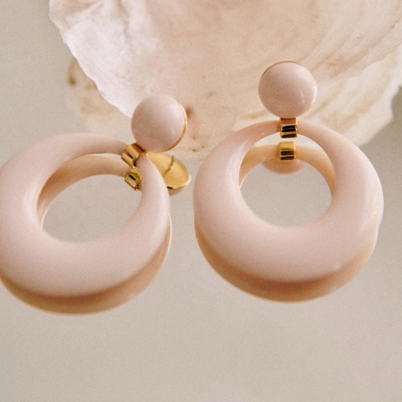 Sezane earrings in Ecru NWT - Picture 3 of 4